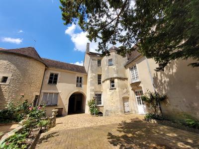 Maison ancienne - 292 m² - 14 pièces