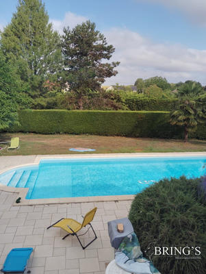 Maison contemporaine - 270 m² - 10 pièces