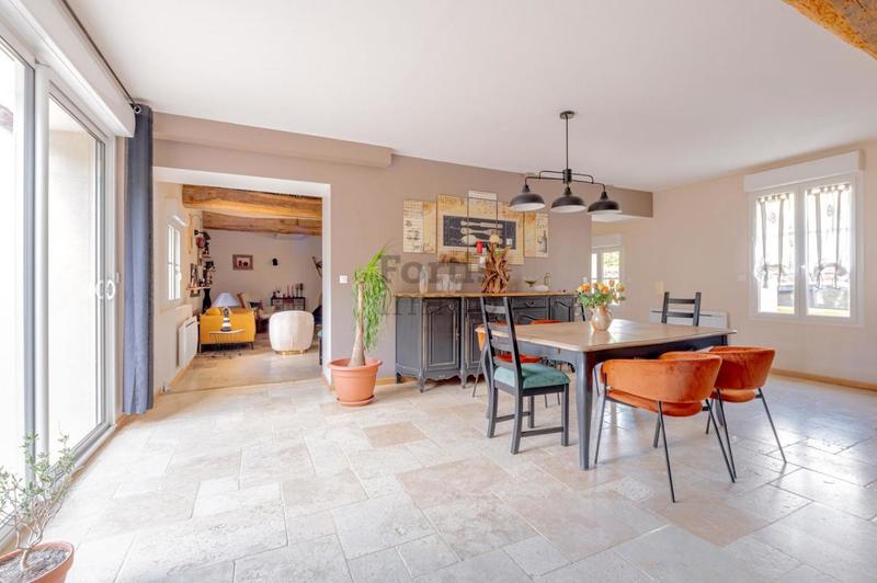 Corps de ferme - 353 m² - 11 pièces