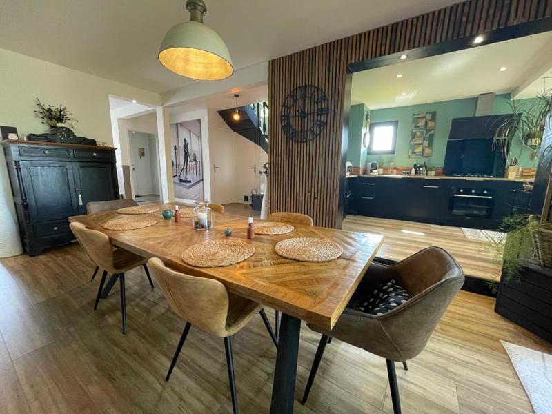 Maison - 120 m² - 5 pièces