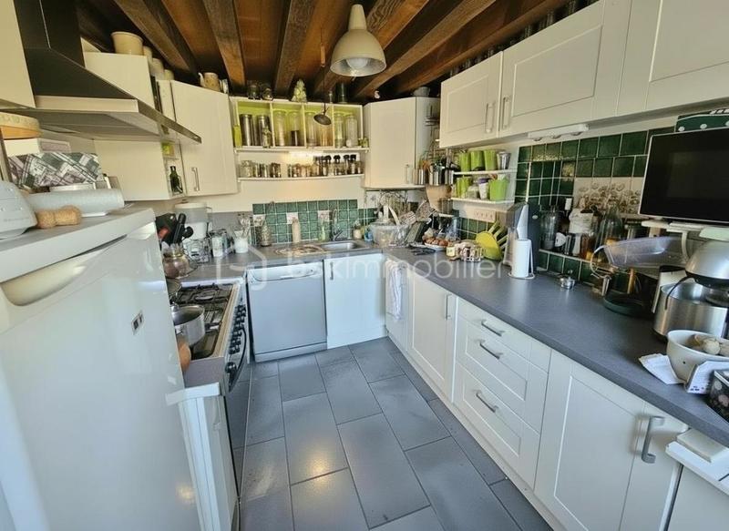 Corps de ferme - 185 m² - 6 pièces