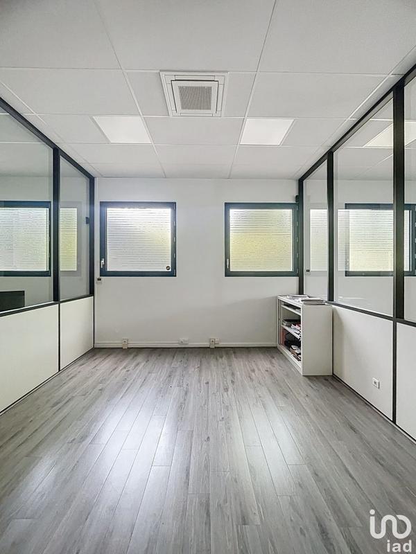 Local commercial - 143 m²