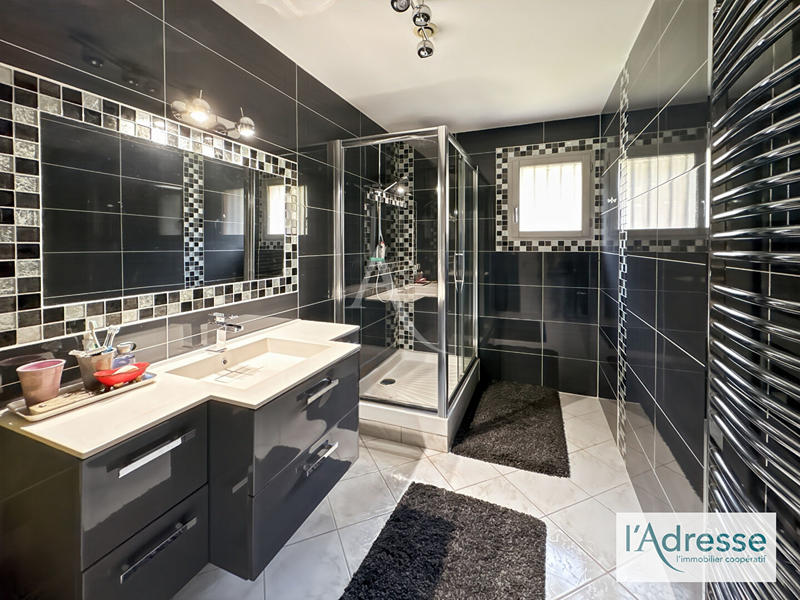 Maison - 140 m² - 7 pièces