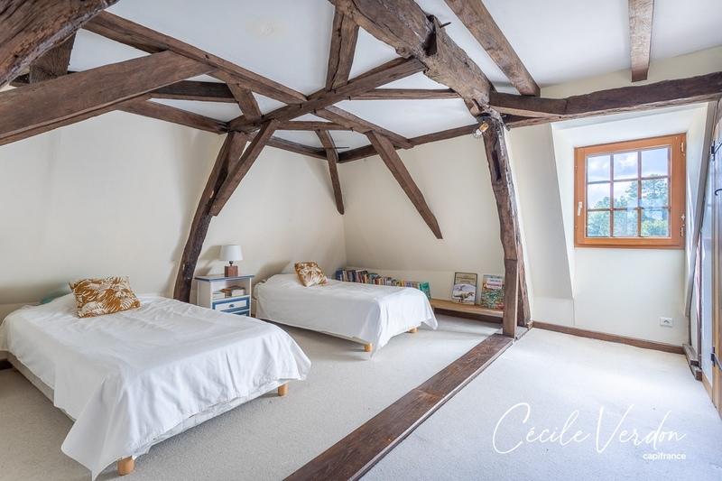 Corps de ferme - 250 m² - 7 pièces