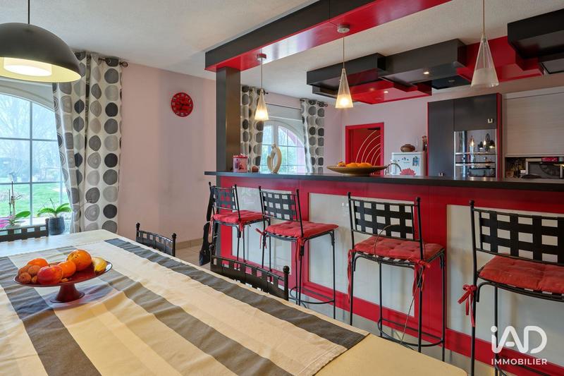 Maison - 360 m² - 9 pièces