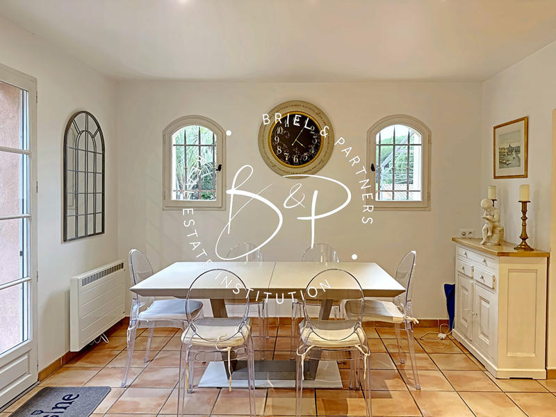 Maison - 143 m² - 5 pièces