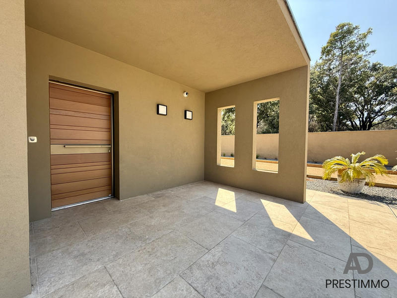 Villa - 250 m² - 6 pièces