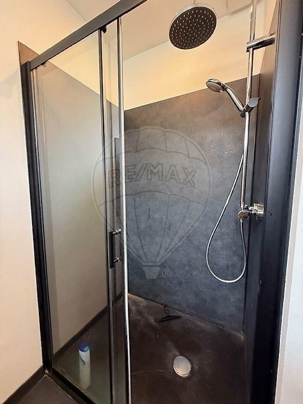 Atelier d'activités - 245 m² - 7 pièces