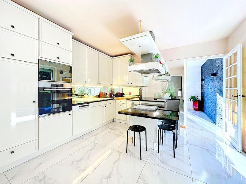 Maison - 177 m² - 5 pièces