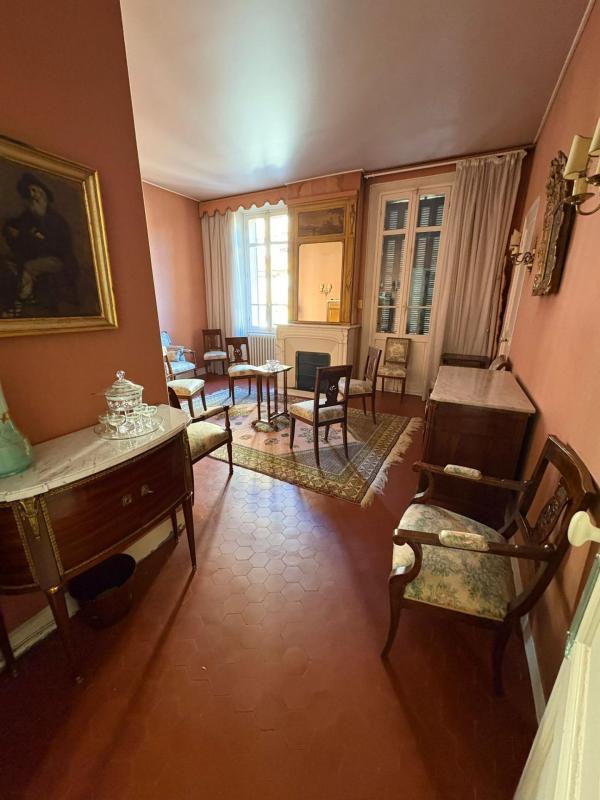 Entrepôt - 28 pièces