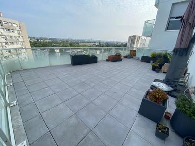 Appartement - 80 m² - 4 pièces