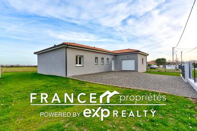 Maison - 104 m² - 4 pièces