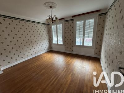 Maison - 101 m² - 7 pièces
