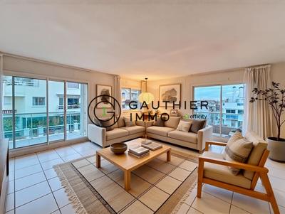 Appartement - 100 m² - 3 pièces