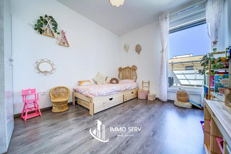 Appartement - 81 m² - 5 pièces