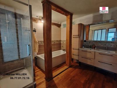 Maison - 255 m² - 8 pièces