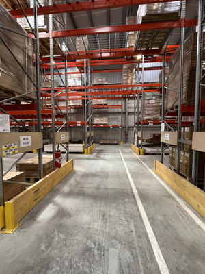 Entrepôt - 670 m²