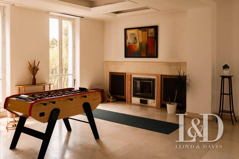 Château - 600 m² - 18 pièces