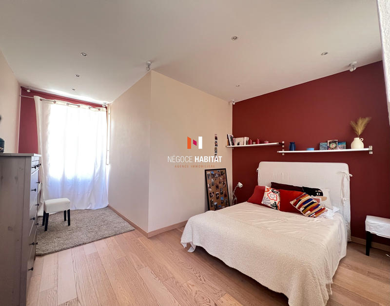 Appartement - 225 m² - 7 pièces