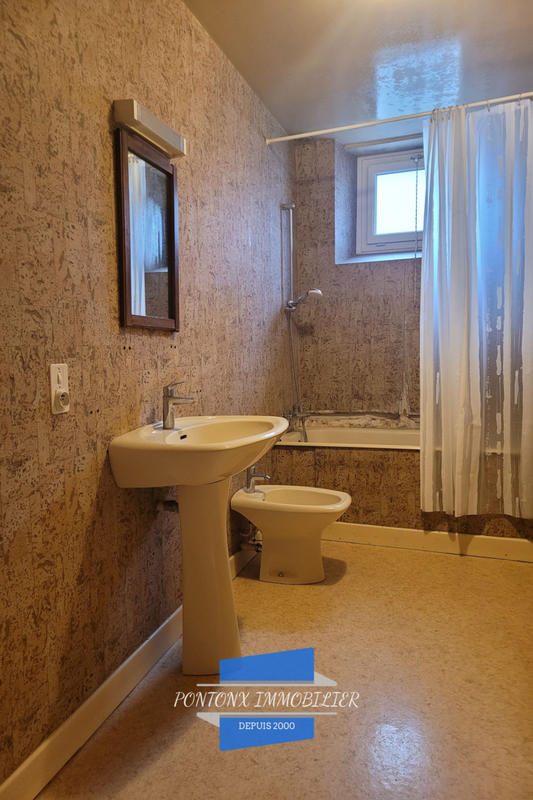 Maison - 185 m² - 7 pièces