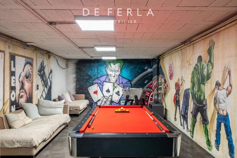 Villa - 370 m² - 8 pièces