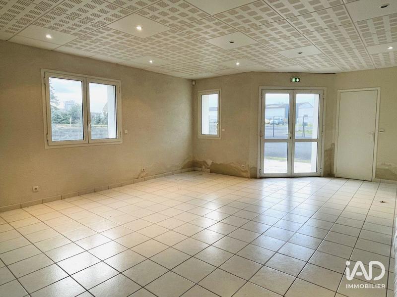 Local commercial - 1 100 m²
