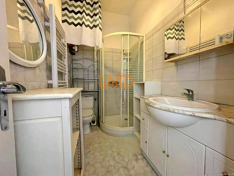 Demeure - 247 m² - 14 pièces