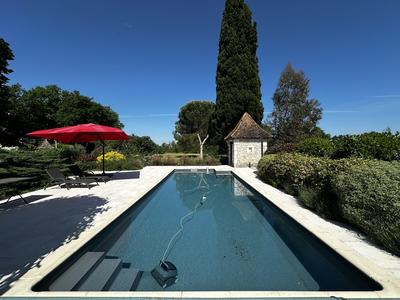 Maison traditionnelle - 203 m² - 8 pièces