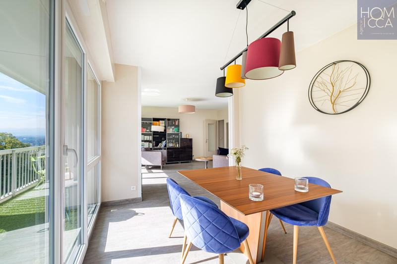 Appartement - 92 m² - 4 pièces