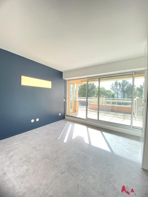 Appartement - 120 m² - 1 pièce