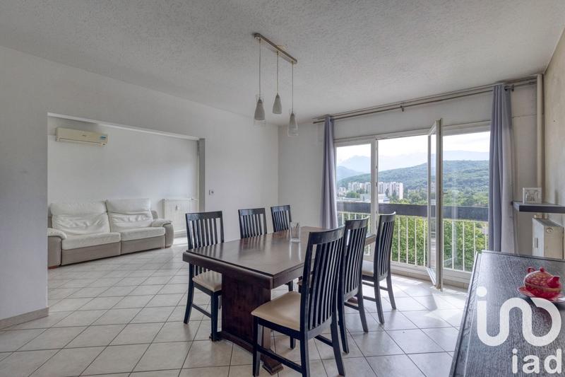 Appartement - 97 m² - 5 pièces