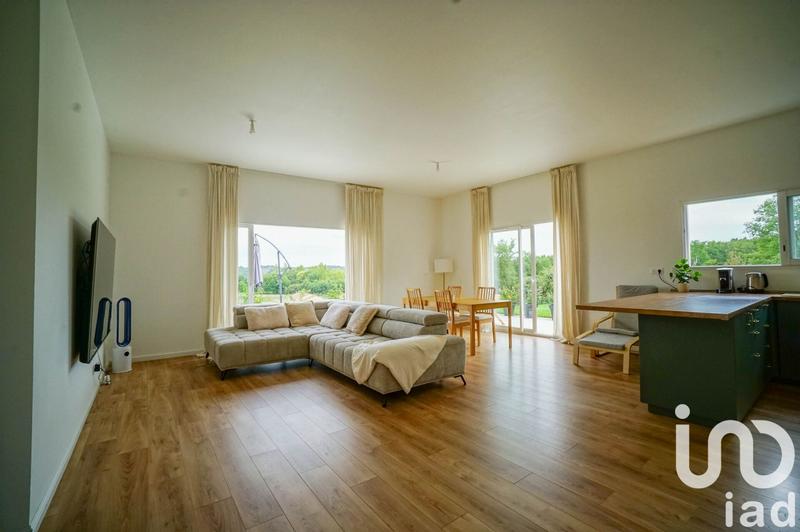 Maison - 121 m² - 5 pièces