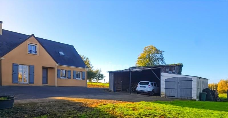 Maison - 140 m² - 8 pièces