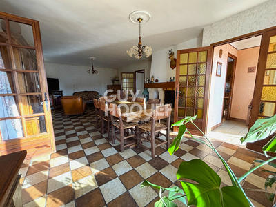 Maison - 167 m² - 8 pièces