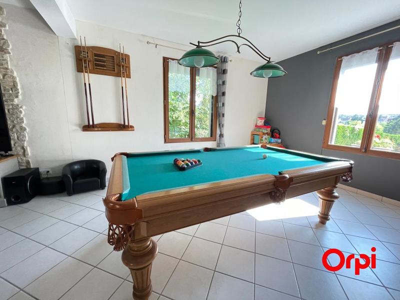 Maison - 215 m² - 8 pièces