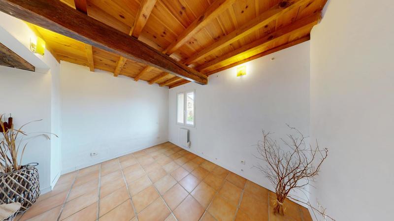 Maison - 273 m² - 9 pièces