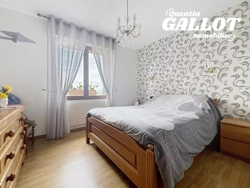 Maison - 112 m² - 4 pièces