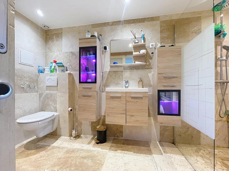 Maison - 200 m² - 7 pièces