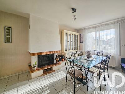 Maison - 85 m² - 5 pièces