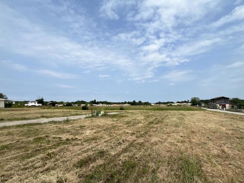 Terrain constructible - 568 m²