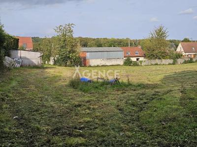 Terrain constructible - 2 855 m²