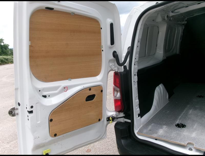 Peugeot Partner Bhdi 100 Asphalt Long Bvm