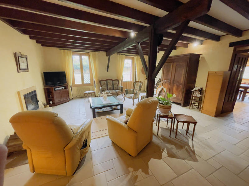 Maison - 207 m² - 6 pièces