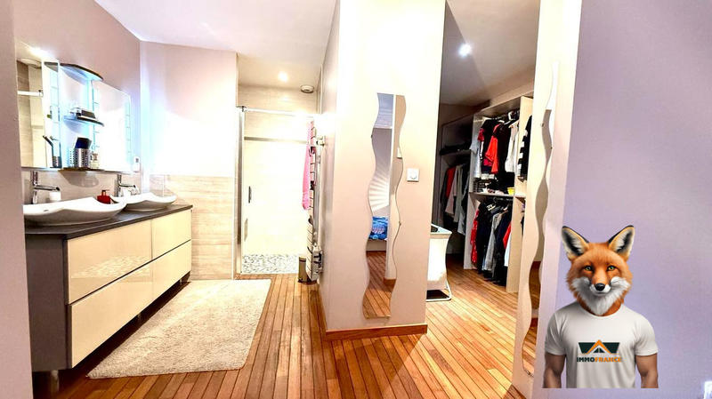 Maison - 295 m² - 8 pièces