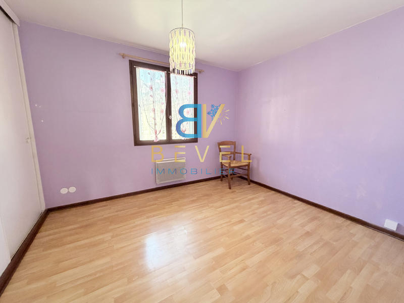 Appartement - 77 m² - 4 pièces