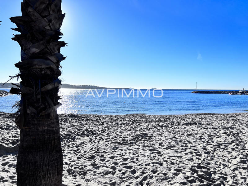 Maison - 240 m² - 7 pièces