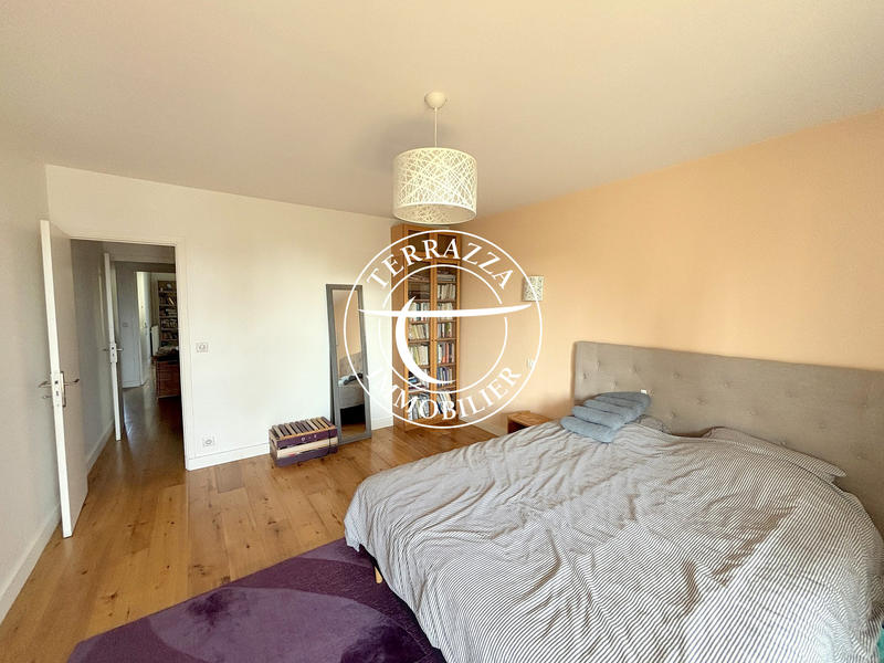 Duplex - 199 m² - 9 pièces