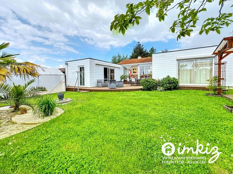 Maison - 203 m² - 7 pièces