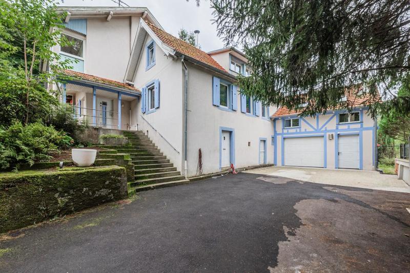 Maison - 163 m² - 7 pièces