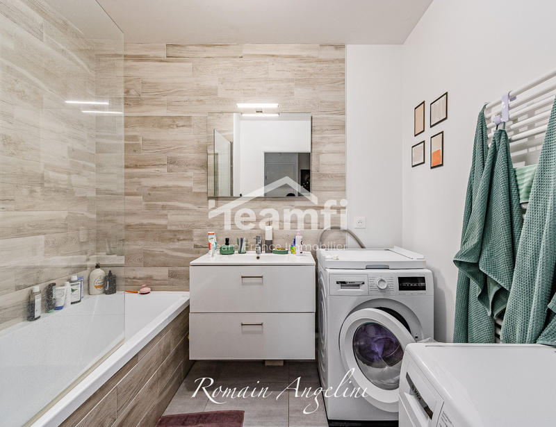 Appartement - 75 m² - 4 pièces